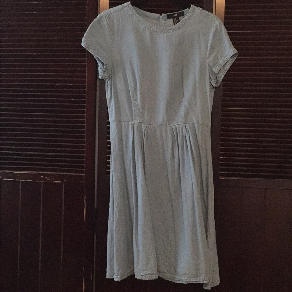 Fitted denim dress. Size 10